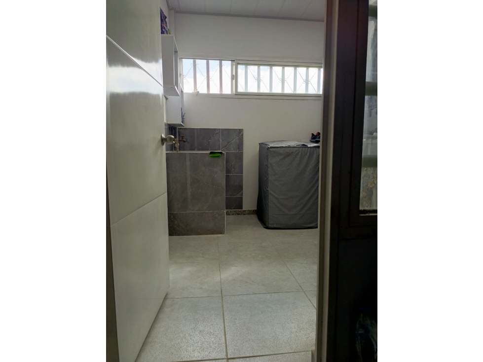 VENDO CASA EN CALARCA QUINDIO, CERCA DEL COLEGIO ANTONIO NARIÑO — foto 5
