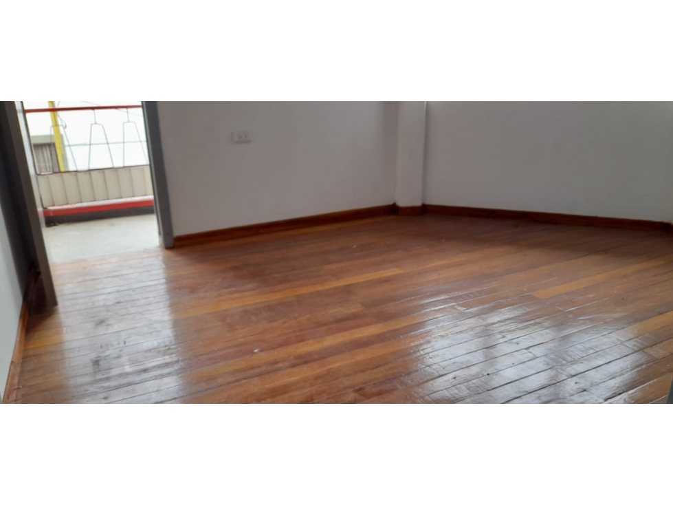 VENDO EDIFICIO CON LOCAL ESQUINERO 3 NIVELES Y TERRAZA EN CALARCÁ Q. - 3