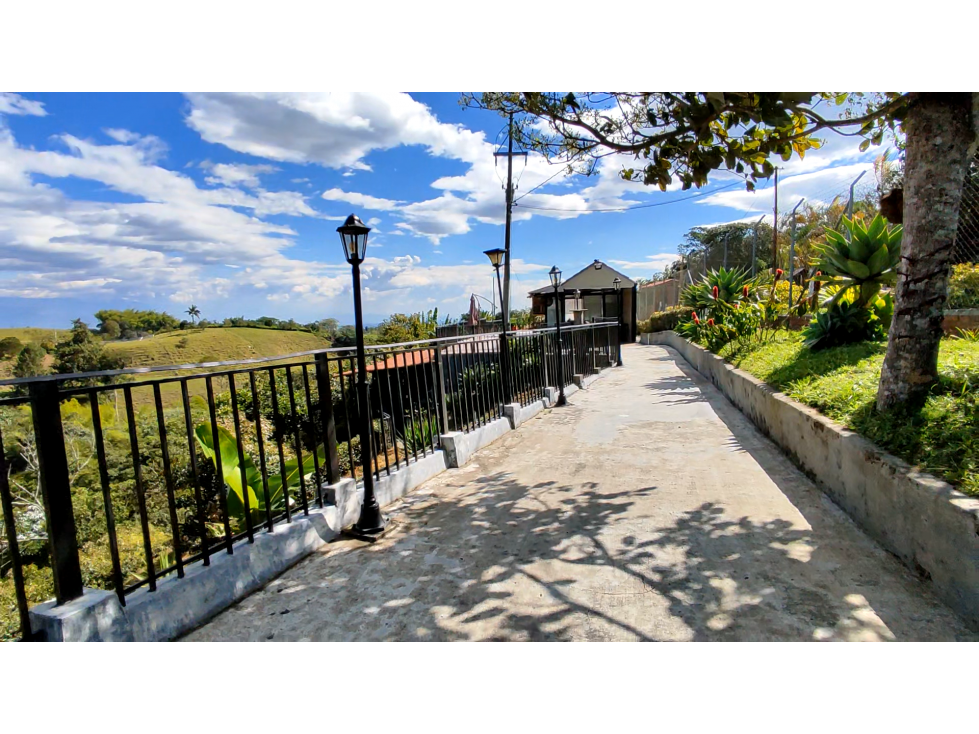 SE VENDE CHALET CERCA AL MIRADOR COLINA ILUMINADA, FILANDIA QUINDIO. - 5