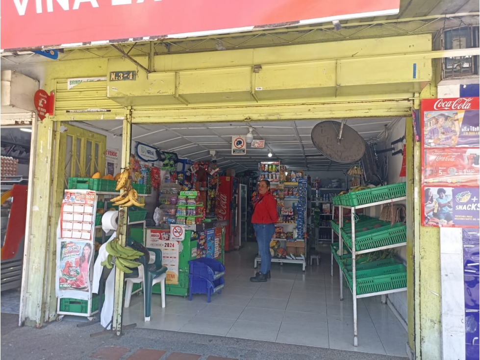 VENDO CASA ESQUINERA SOBRE AVENIDA 3 LOCALES Y VIVIENDA ACACIAS — foto 6