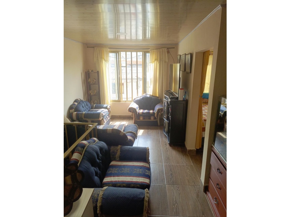 VENCO CASA BIFAMILIAR EN CALARCA (PRADERA ALTA) — foto 3