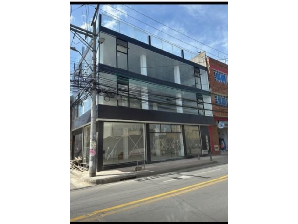 ARRIENDO EDIFICIO FUNZA 3 LOCALES COMERCIALES - 1