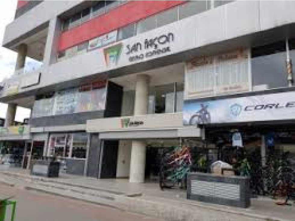 VENDO LOCAL COMERCIAL CC SAN FACON