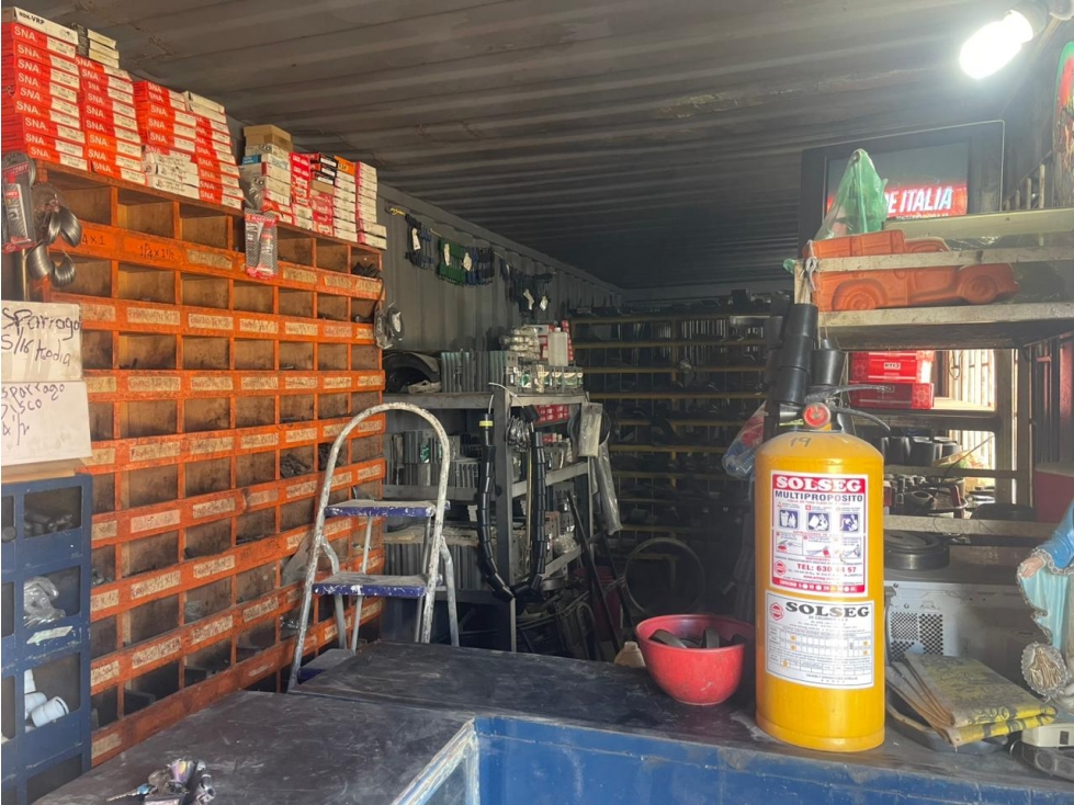 VENTA NEGOCIO DE REPUESTOS Y SERVICIOS CON MAQUINARIA MOSQUERA - 2
