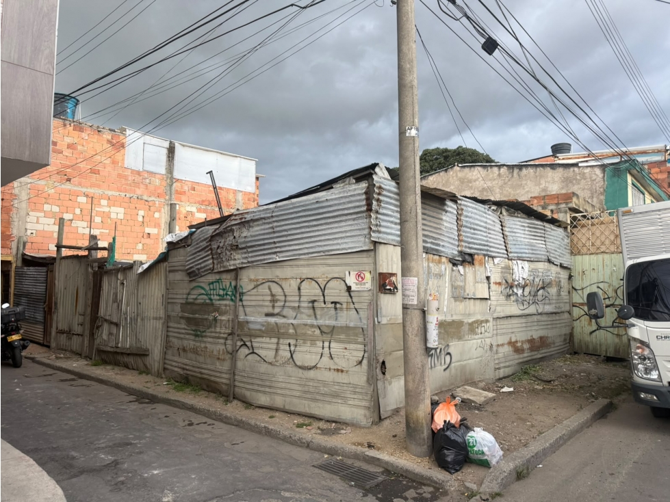 VENTA LOTE 20X8 FUNZA BACATA USO 4 PISOS - 4
