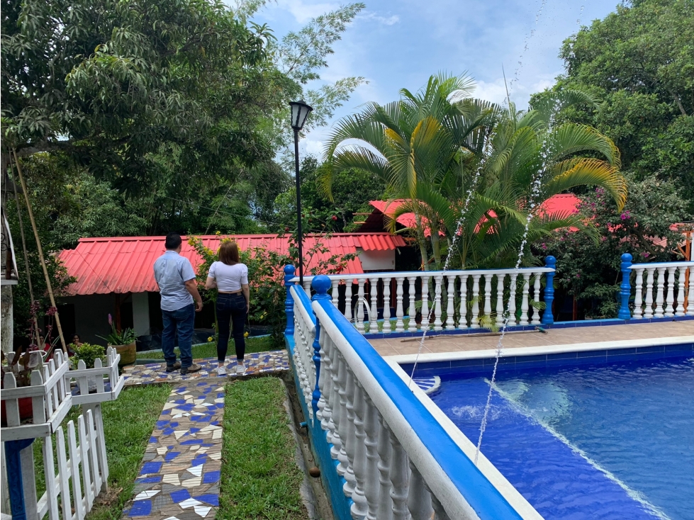 VENTA DE FINCA EN MESITAS - 3 CABAÑAS - 6