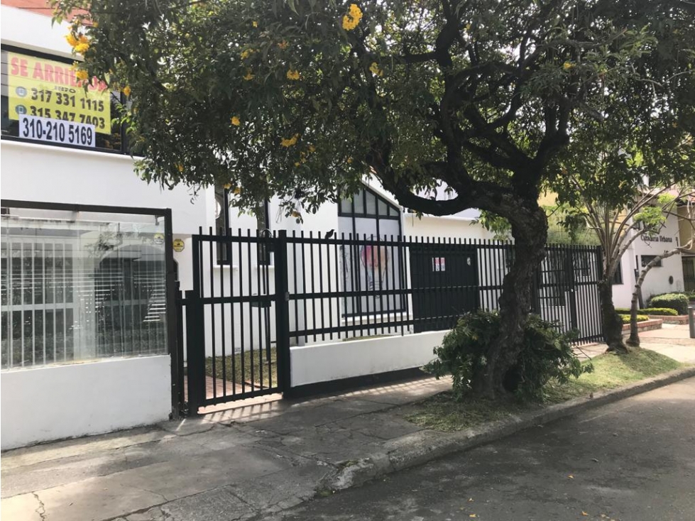 Arriendo Casa Comercial o Vivienda - Chico - Calle 97 con 13