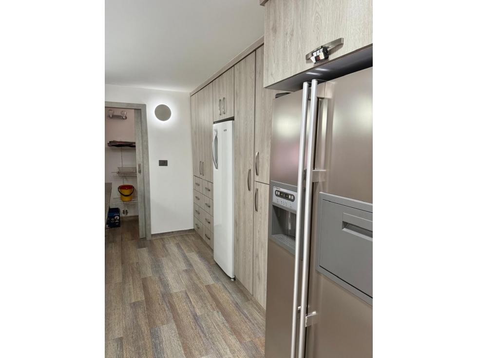 EN VENTA A PUERTA CERRADA CASA REMODELADA AVENIDA SUR — foto 5
