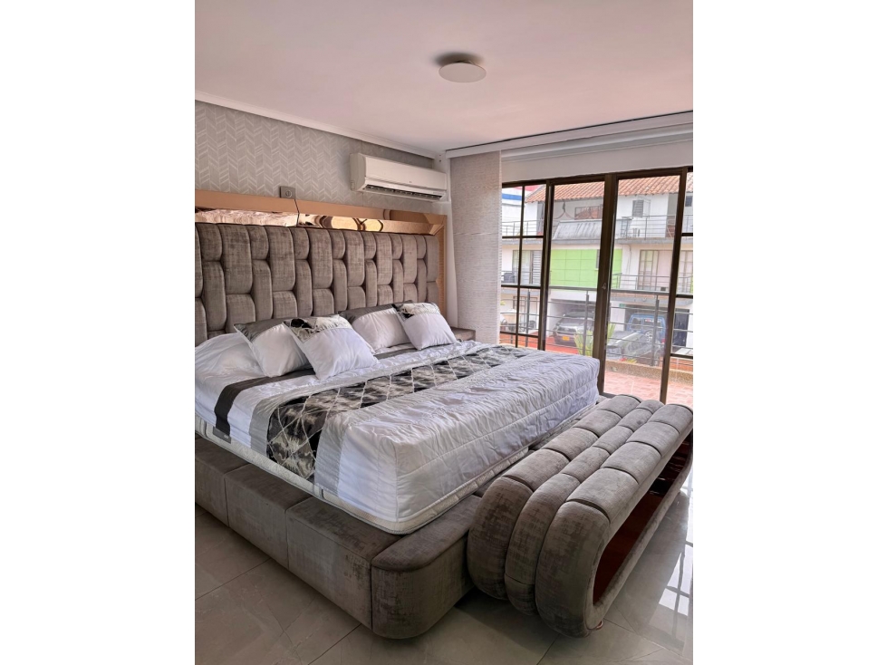 EN VENTA A PUERTA CERRADA CASA REMODELADA AVENIDA SUR — foto 6
