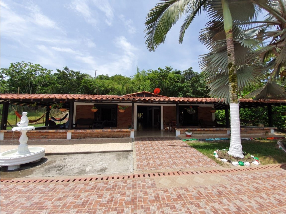 EN VENTA CHALET-HOTEL CAMPESTRE A PUERTA CERRADA - 4