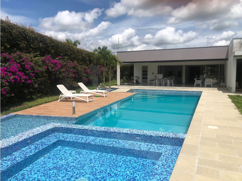 EN VENTA HERMOSA CASA CAMPESTRE EN CONDOMINIO