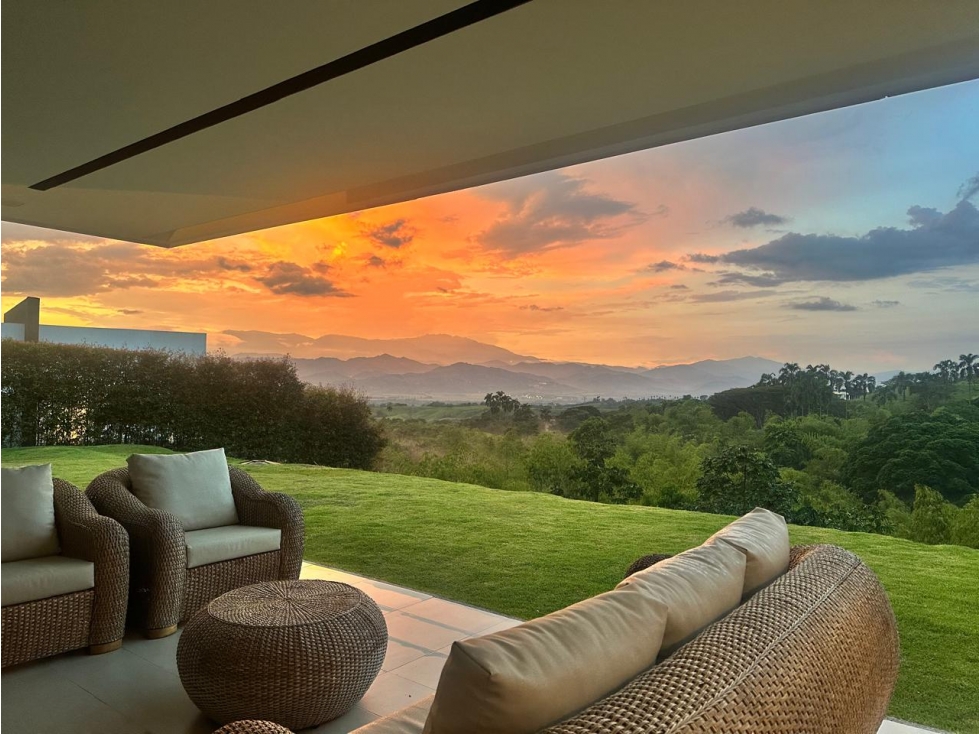 EN VENTA HERMOSA CASA CAMPESTRE EN CONDOMINIO SECTOR CERRITOS