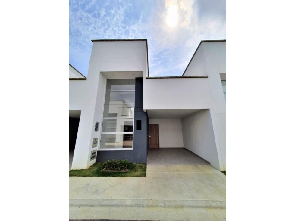EN VENTA CASA CONJUNTO CERRADO AVENIDA CONDINA