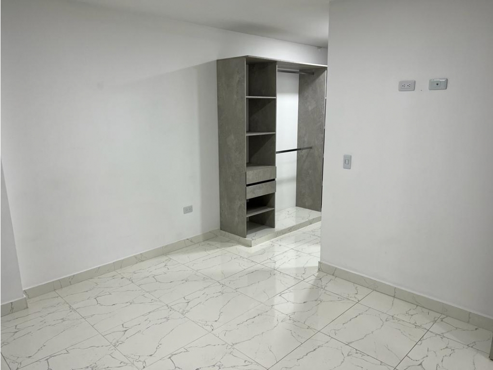 EN VENTA EDIFICIO CON LOCALES Y APARTAMENTOS — foto 4