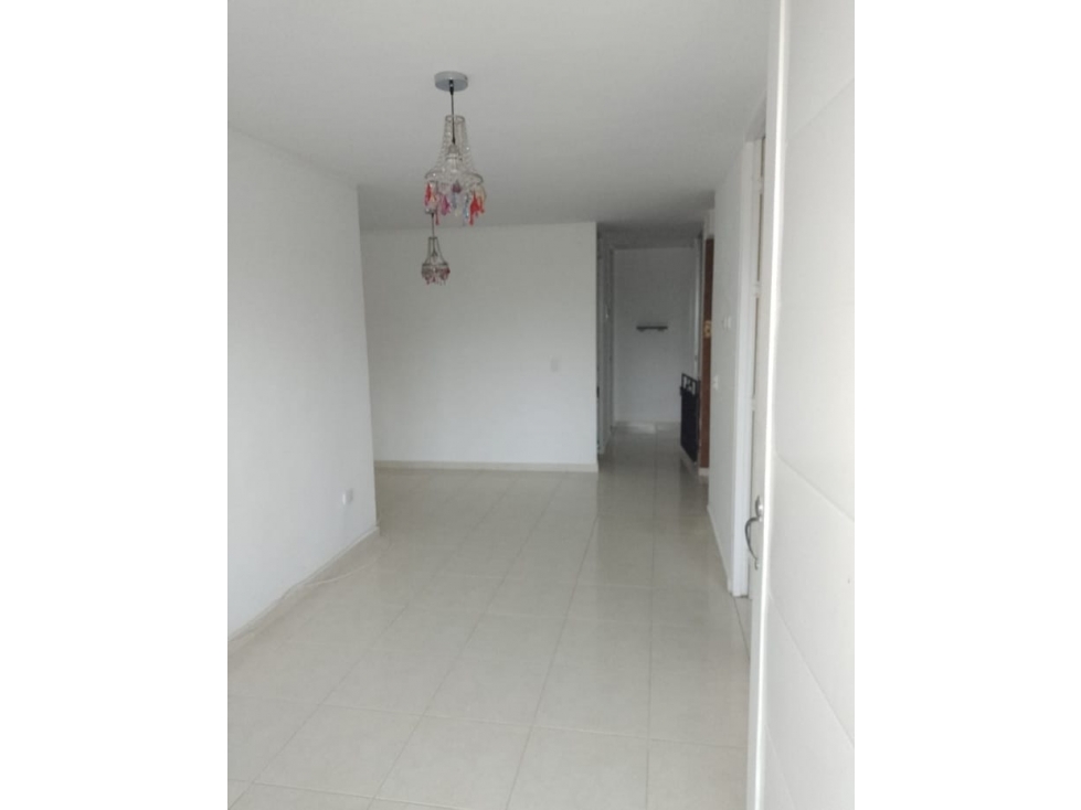 EN VENTA APARTAMENTO ESQUINEROSECTOR CONDINA PISO 1