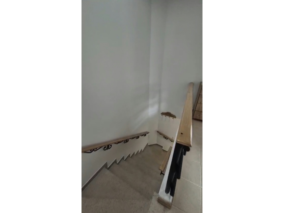 EN VENTA CASA CONJUNTO CERRADO AVENIDA SUR — foto 3