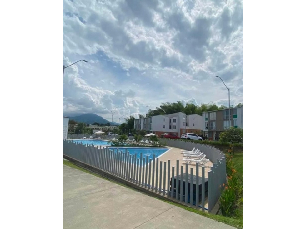 EN VENTA APARTAMENTO ESQUINERO SECTOR CONDINA
