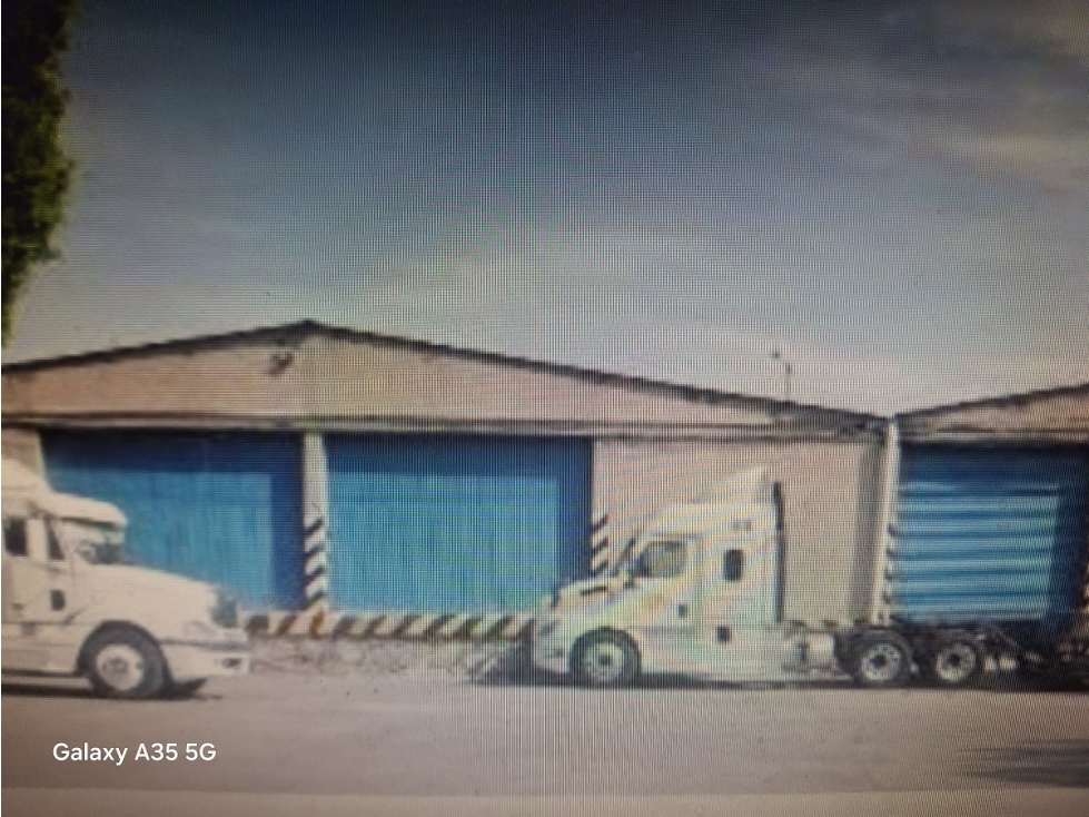 BODEGA 4,350, M2 TLALNEPANTLA DE BAZ TABLA HONDA - 1