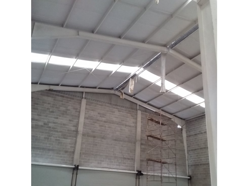 LOCAL COMERCIAL 2 050M2 RENTA SANTA MONICA TLALNEPANTLA - 5