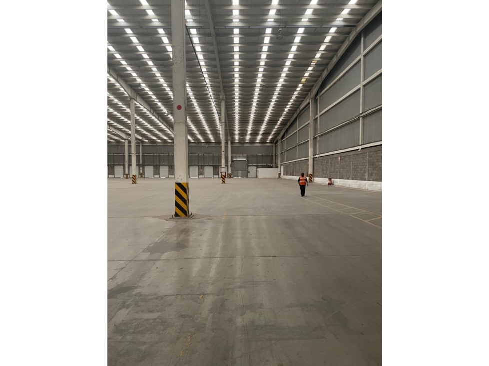 BODEGA DE 8,000M2 RENTA EN TULTITLAN EDO. MEXICO - 3