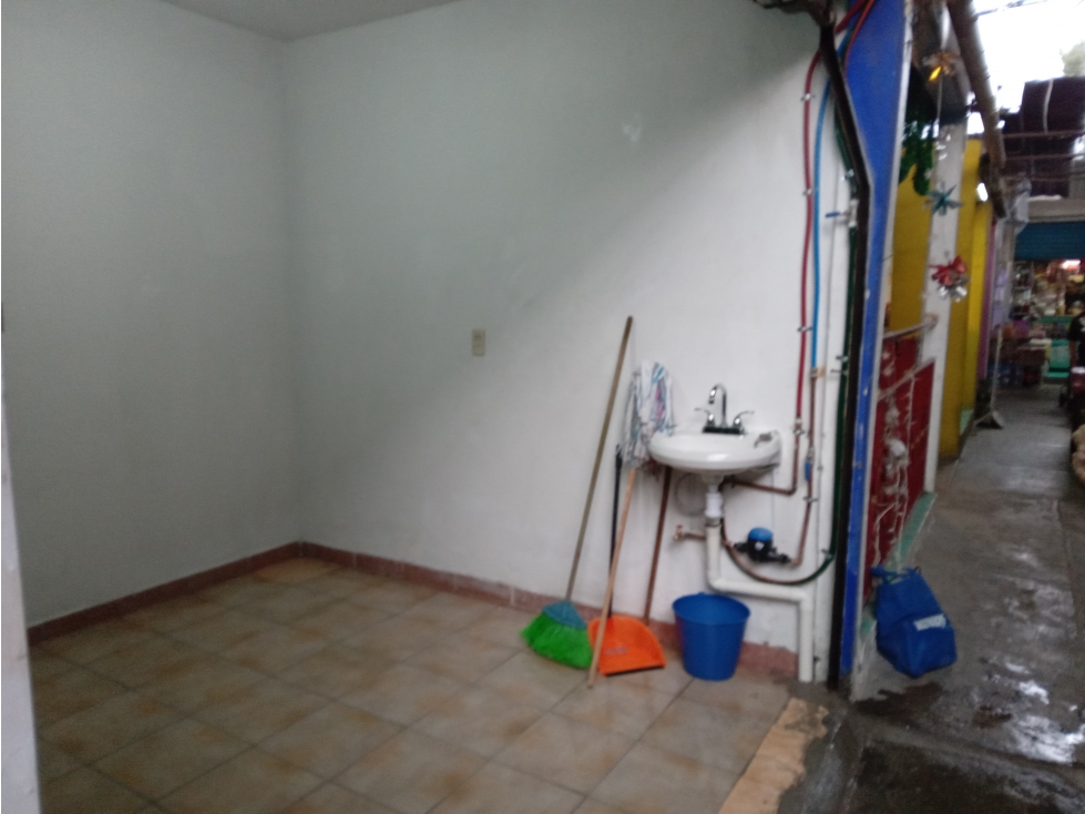 LOCAL COMERCIAL DE 23M2 RENTA ATIZAPAN DE Z. - 4