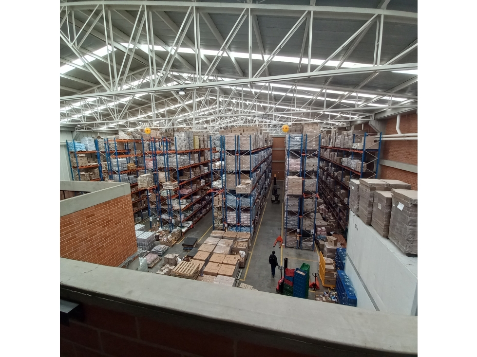 ARRIENDO BODEGA SIBERIA CALLE 80 SIN PEAJE PARQUE INDUSTRIAL - 4