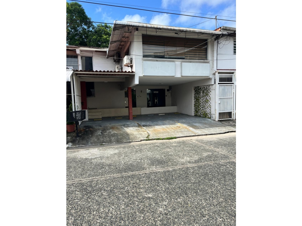 CASA CON LOCAL COMERCIAL