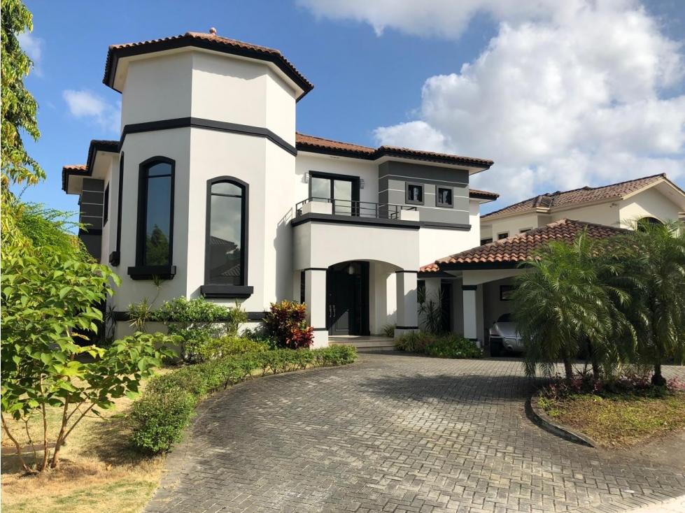 VENTA DE CASA EN COSTA DEL ESTE PH MAGNOLIA