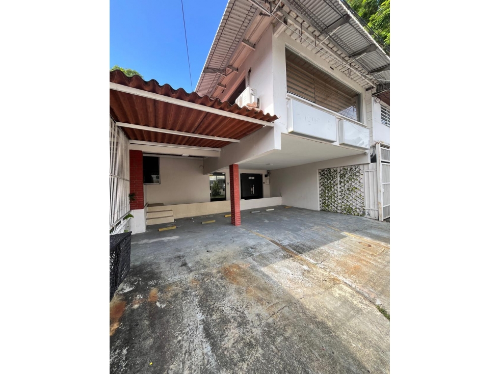 CASA CON LOCAL COMERCIAL — foto 2