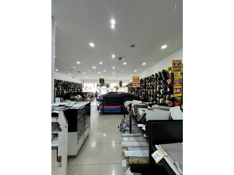 Local comercial Los Pueblos - 3