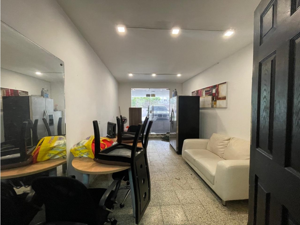 CASA CON LOCAL COMERCIAL — foto 6