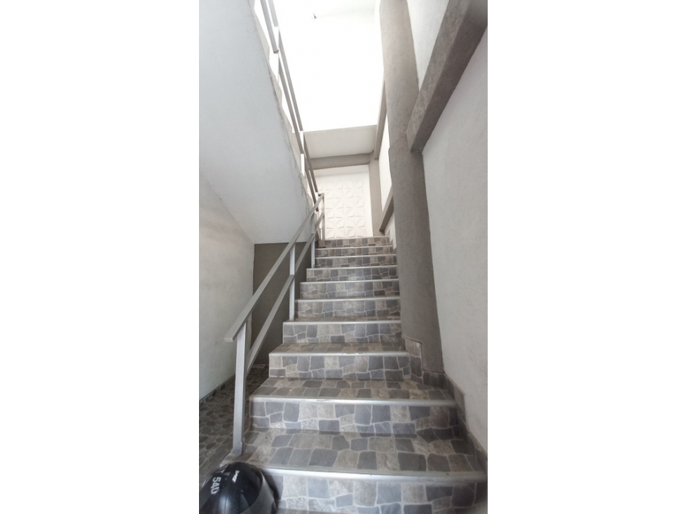 ARRIENDO DE LOCAL CON AREA DE 143M2 EN LA EMILIA PALMIRA - 4