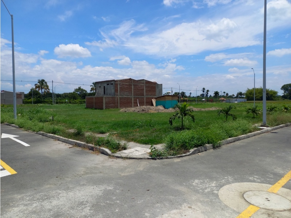 VENDO LOTE ESQUINERO DE 159 M2 URBANIZACION ESTANCIA ROZO