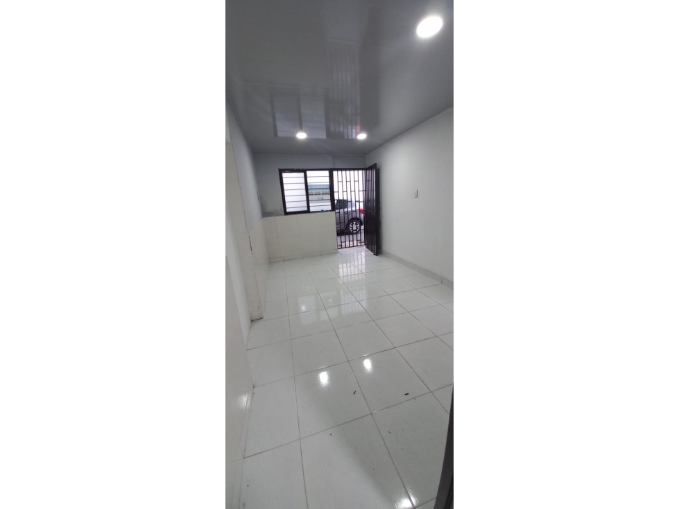 SE VENDEN LOCALES COMERCIALES CON VIVIENDA, BARRIO NUEVO PALMIRA — foto 4