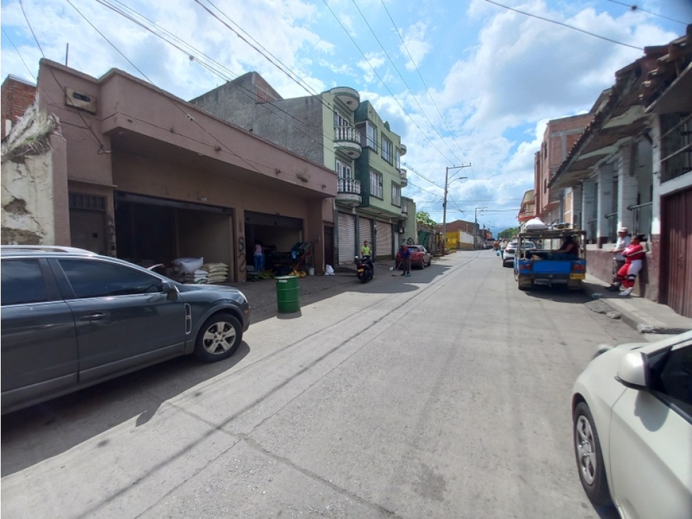 VENTA DE BODEGAS EN SECTOR COMERCIAL PLAZA DE MERCADO PALMIRA - 2