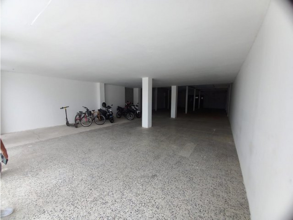ARRIENDO LOCAL 400 - 700 M2 AVENIDA PRINCIPAL PALMIRA - 4