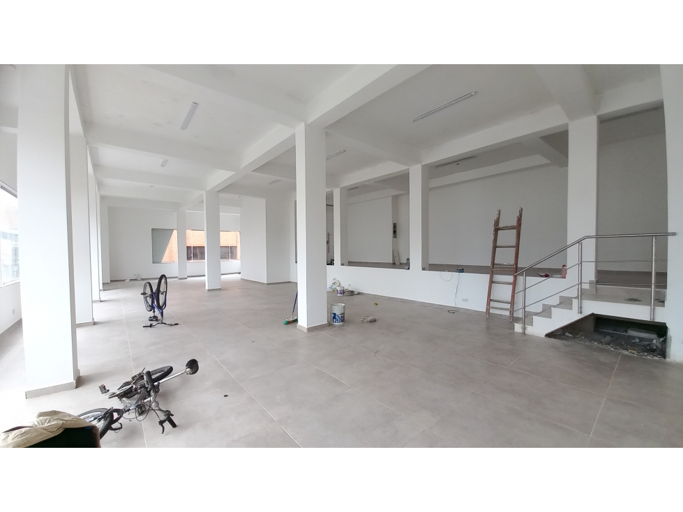 ARRIENDO LOCAL DE 200 M2 EN EL CENTRO DE PALMIRA - 5
