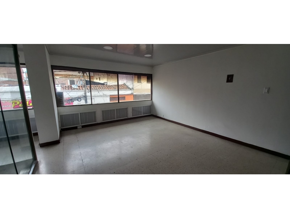 SE VENDE OFICINA EN EL CENTRO DE PALMIRA - 3