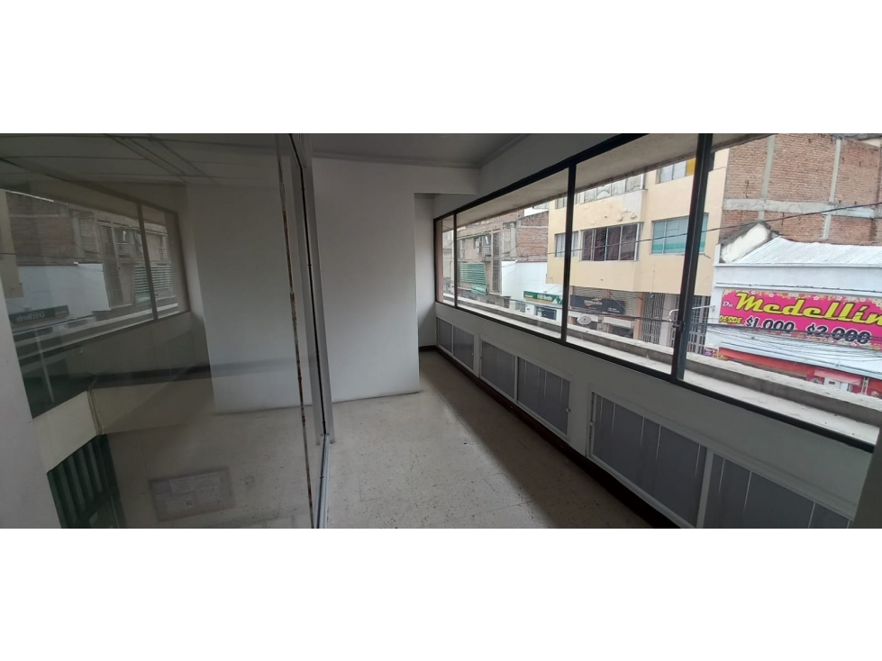SE VENDE OFICINA EN EL CENTRO DE PALMIRA - 5