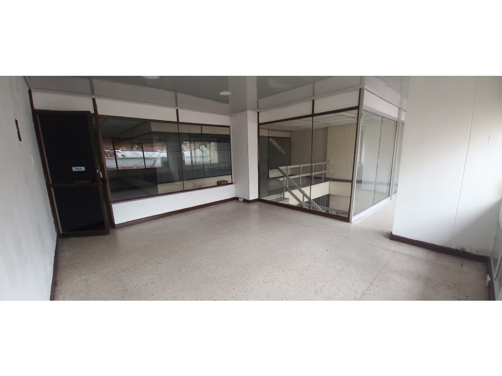 SE VENDE OFICINA EN EL CENTRO DE PALMIRA - 6