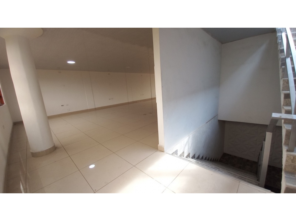 ARRIENDO DE LOCAL CON AREA DE 143M2 EN LA EMILIA PALMIRA - 2