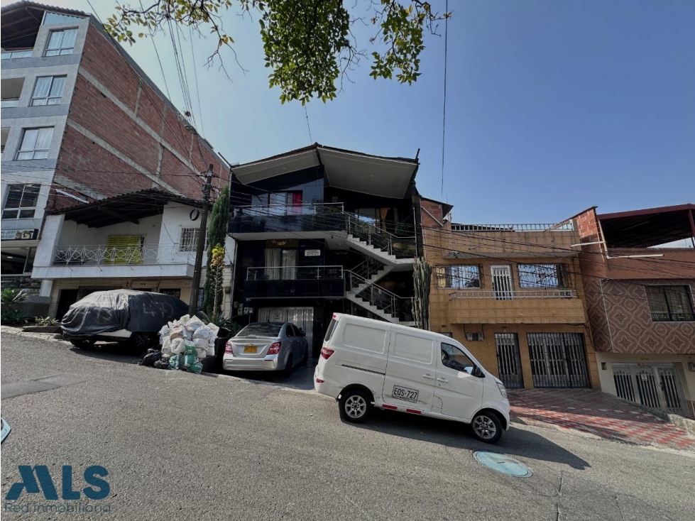 Venta Casa con Habitaciones de Rentas Campo Valdes