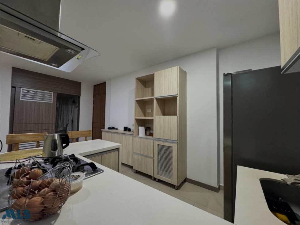 Venta Apartamento Loma de las Brujas Envigado — foto 4