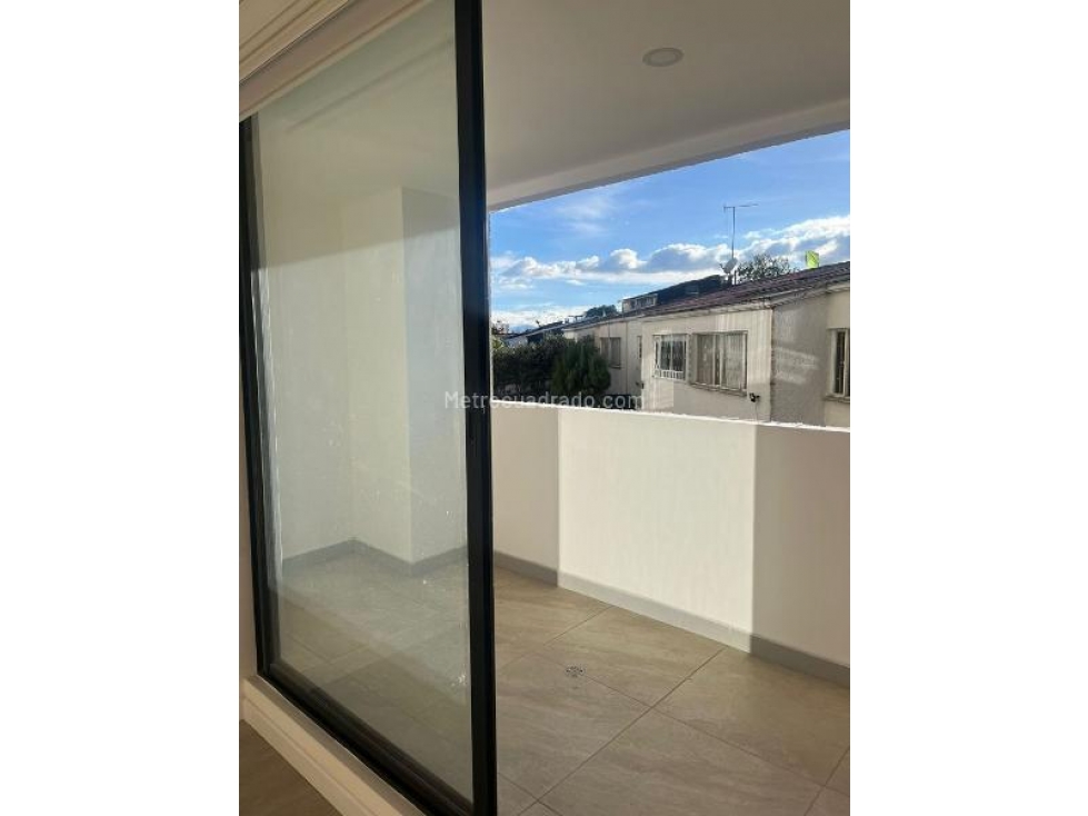 VENDO DUPLEX APARTAMENTO PUENTE LARGO — foto 5