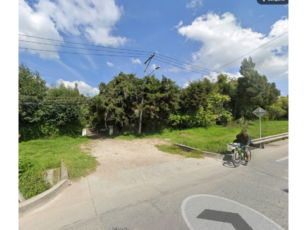 VENDO LOTE AL COSTADO CLINICA CORPAS — foto 2