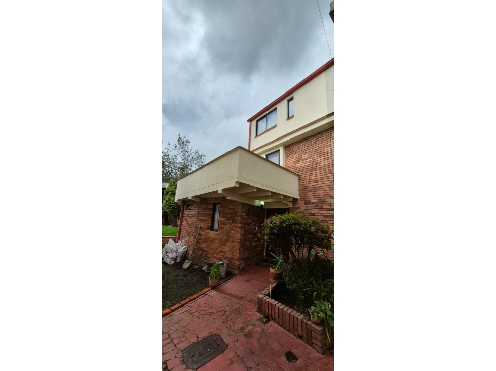 VENDO CASA CEDRITOS