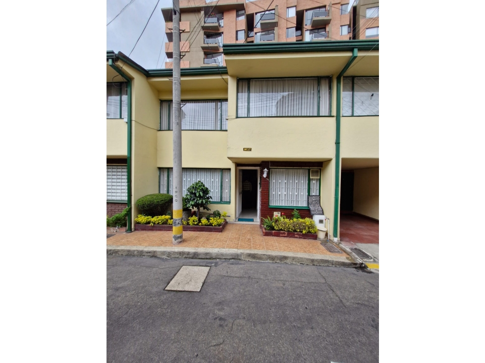 VENDO CASA EN CEDRITOS