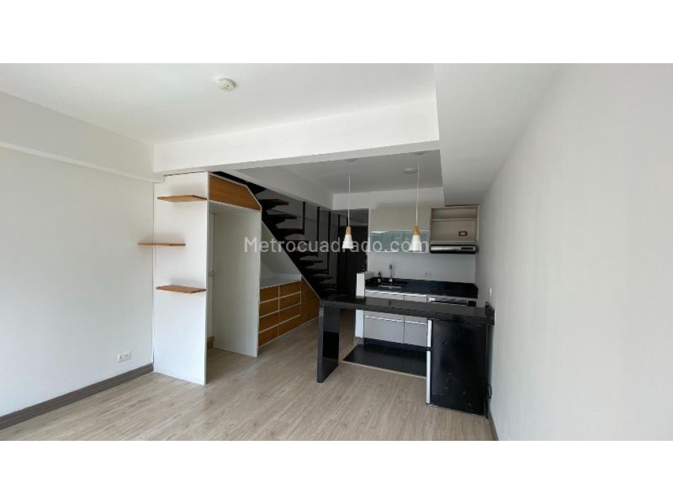 VENDO APTO DUPLEX CENTRO INTERNACIONAL — foto 3