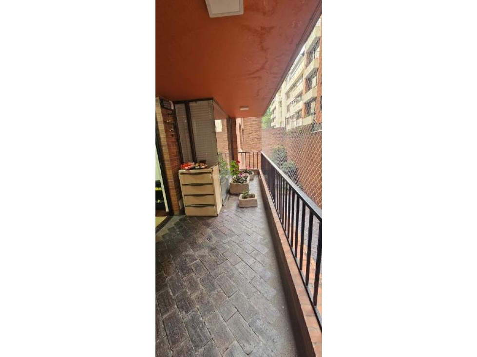 VENDO APTO RETIRO