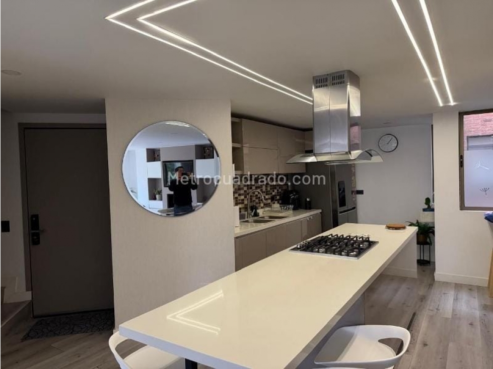VENDO APTO DUPLEX CHICO NAVARRA — foto 4